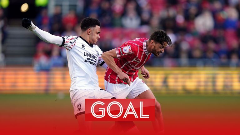 Bristol City&#39;s Harry Cornick and Middlesbrough&#39;s Aaron Ramsey 