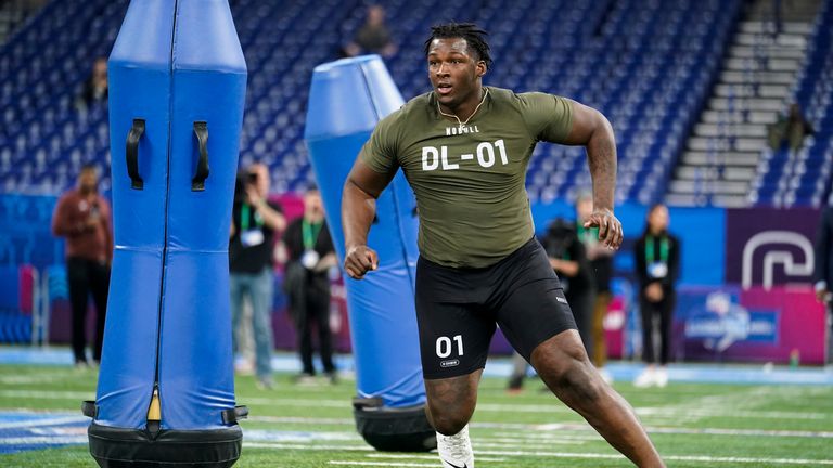 Benton in action at the NFL Scouting Combine 