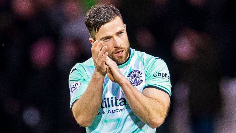 PAISLEY, SCOTLAND - FEBRUARY 04 : New hibs record appearance maker Lewis Stevenson thanks the fans at full-time during a cinch Premiership match between St Mirren and Hibernian at the SMISA Stadium, on February 04 , 2023, in Paisley, Scotland.  (Photo by Roddy Scott / SNS Group)