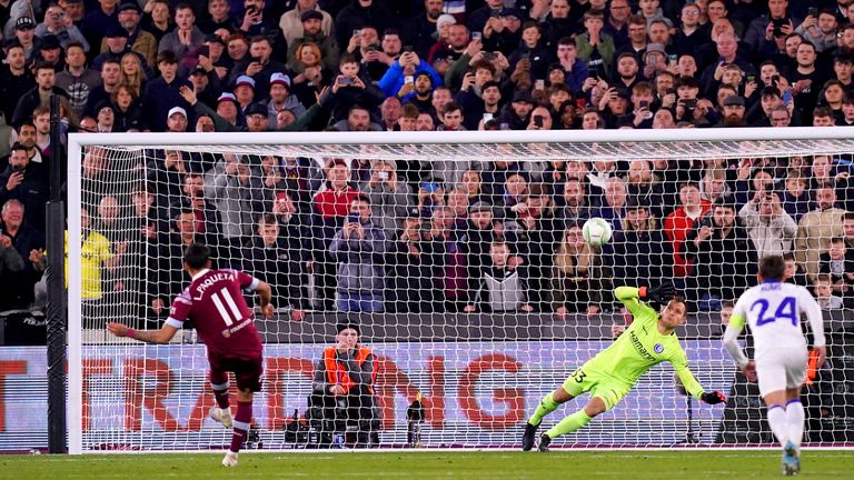 Lucas Paqueta&#39;s penalty puts West Ham on track