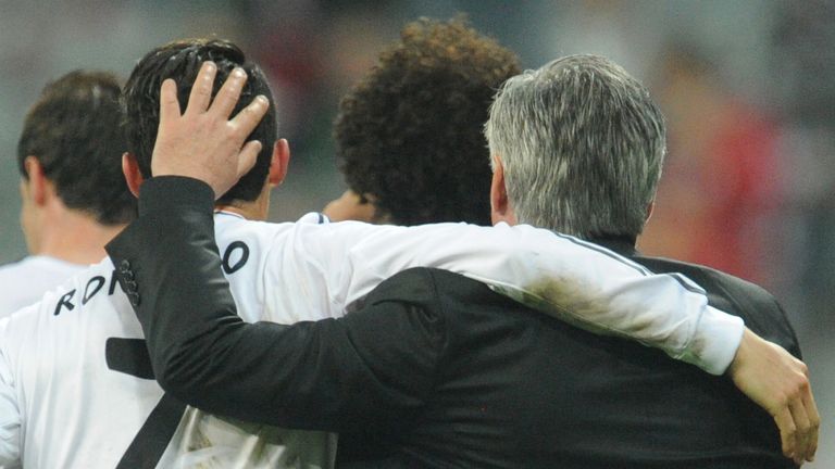 Madrid Cristiano Ronaldo (L) and head coach Carlo Ancelotti celebrate the 4-0 goal during the Champions League semi-final second leg match between FC Bayern Munich and Real Madrid at Arena in Munich, Germany, 29 March 2014. 