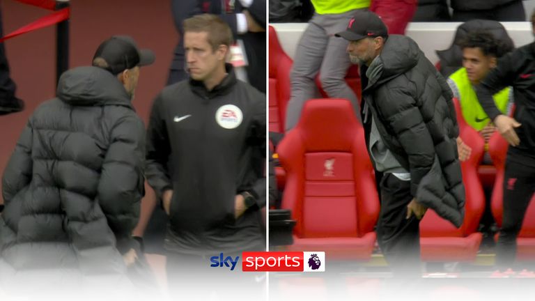 Jurgen Klopp pulls his hamstring confronting fourth official