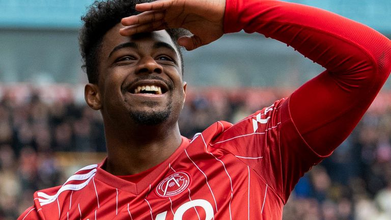 ABERDEEN, SCOTLAND - APRIL 08: Aberdeen&#39;s Luis Lopes celebrates scoring to make it 1-0 during a cinch Premiership match between Aberdeen and Kilmarnock at Pittodrie, on April 08, 2023, in Aberdeen, Scotland. (Photo by Ross Parker / SNS Group)