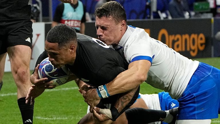 New Zealand scrum-half Aaron Smith scored a hat-trick of tries, all in the first half 