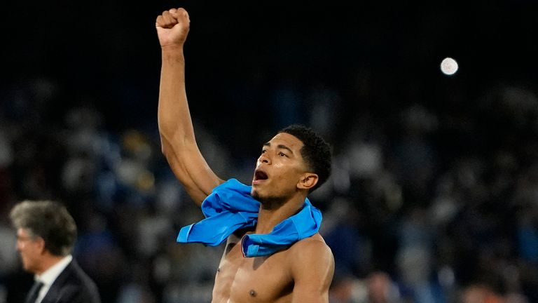 Real Madrid&#39;s Jude Bellingham celebrates after the Champions League group C soccer match between Napoli and Real Madrid at the Diego Armando Maradona stadium in Naples, Italy, Tuesday, Oct. 3, 2023. (AP Photo/Alessandra Tarantino)