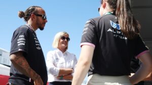 Read more about the article F1 Academy: Formula 1’s increased presence in 2024 season will accelerate female driver development, says Abbi Pulling