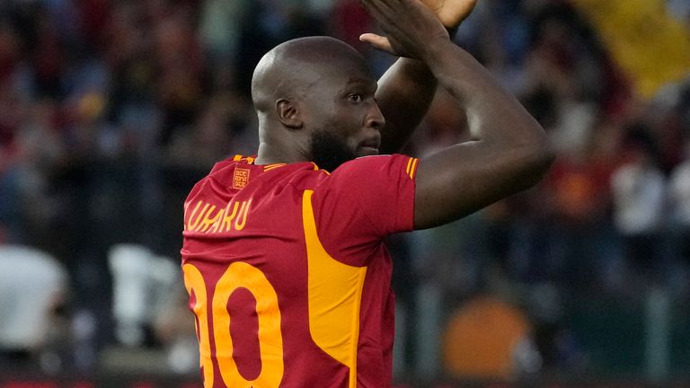 Roma&#39;s Romelu Lukaku is presented to fans