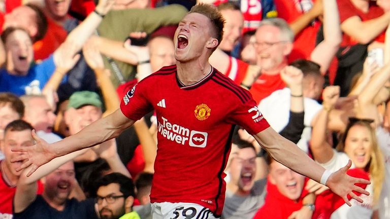 Manchester United&#39;s Scott McTominay celebrates scoring his side&#39;s winner