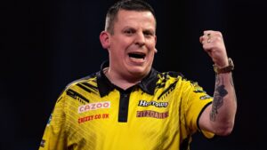 Read more about the article Dave Chisnall beats Jim Williams to take final ProTour win of 2023 with Players Championship 30 | Darts News