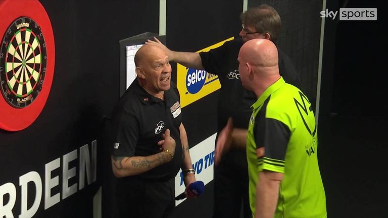 It looked tense between Michael van Gerwen and Bray after the Week 11 final of the Premier League in Aberdeen