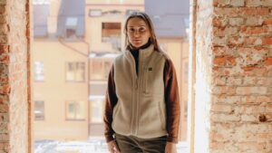 Read more about the article Elina Svitolina travels to Irpin to see the reconstruction of a residential block that was destroyed in the conflict with Russia | Tennis News