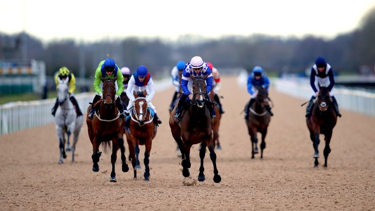 Evania sees off Capital Theory to win at Southwell