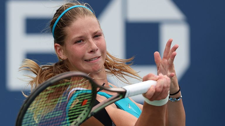 Hannah Klugman of Great Britain returns a shot against Aspen Schuman of the United States during their Girls&#39; Singles First Round match on Day Eight of the 2023 US Open at the USTA Billie Jean King National Tennis Center on September 04, 2023 in the Flushing neighborhood of the Queens borough of New York City. (Photo by Clive Brunskill/Getty Images)