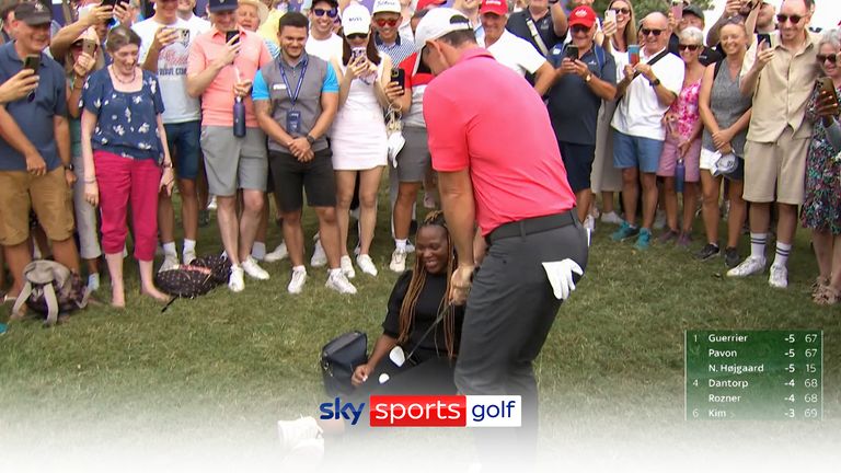 Rory McIlroy’s tee shot on the 13th hole at the DP World Tour Championship landed on a lady’s lap in the crowd before he jokingly went to play the shot!