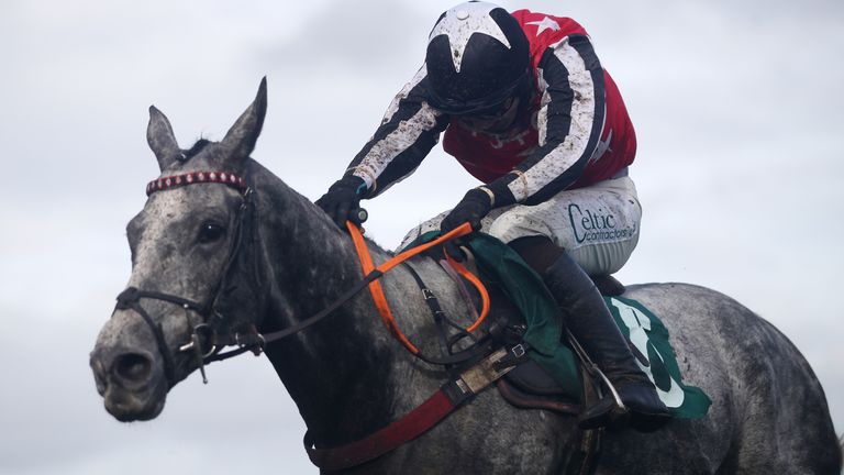 Straw Fan Jack ridden by Sean Houlihan runs home to win the squareintheair.com Novices&#39; Chase at Cheltenham