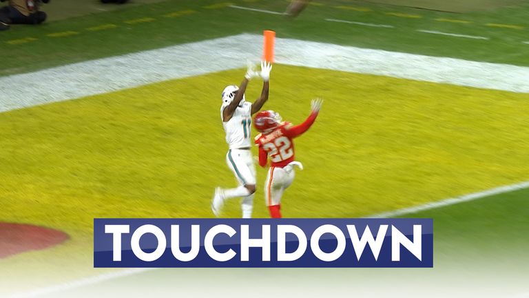 Tua Tagovailoa flings the ball up to Cedrick Wilson Jr who picks it out the air to finally get the Miami Dolphins on the scoreboard in Frankfurt.