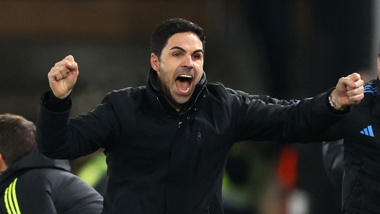 Mikel Arteta celebrates Arsenal&#39;s stoppage time winner