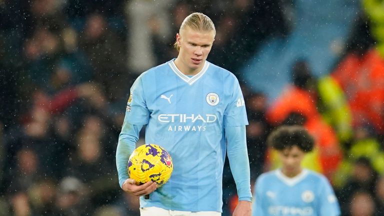 Erling Haaland looks dejected against Tottenham