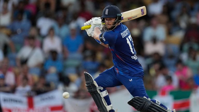 Ben Duckett helped England recover from a collapse after scoring 71 from 73 balls in the ODI series-decider