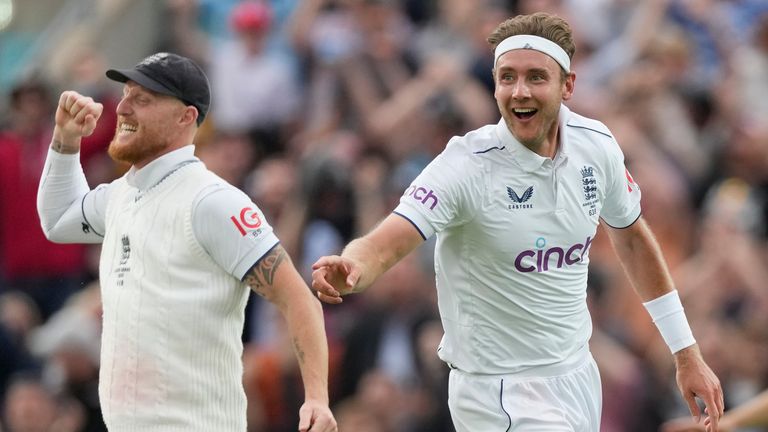 England&#39;s Stuart Broad and Test captain Ben Stokes celebrate the dismissal of Australia&#39;s Todd Murphy on day five of the fifth Ashes Test