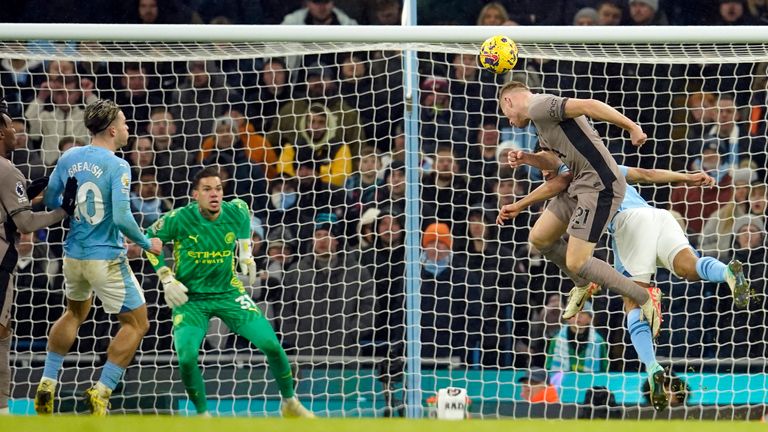 Tottenham&#39;s Dejan Kulusevski scores the equaliser to make it 3-3