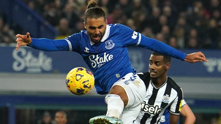 Everton&#39;s Dominic Calvert-Lewin misses a shot at goal vs Newcastle