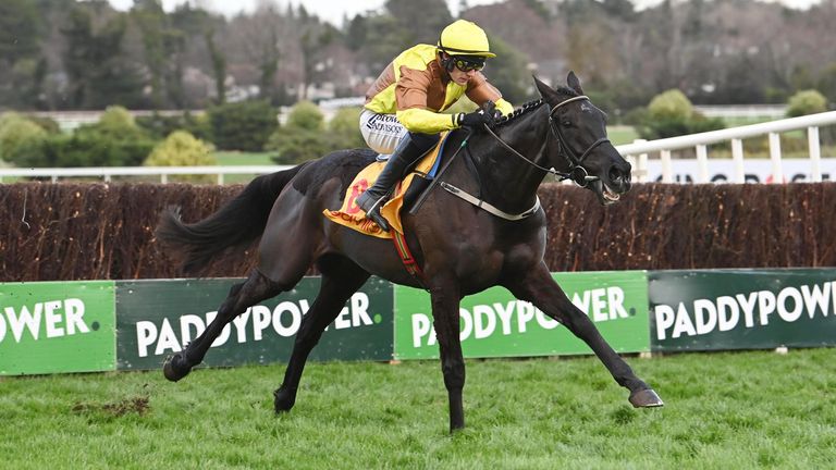 Galopin Des Champs and Paul Townend win the Savills Chase at Leopardstown