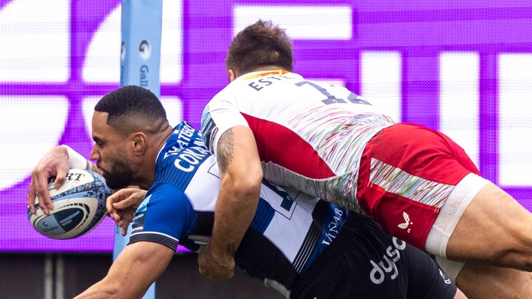 Joe Cokanasiga scored two tries for Bath in their victory over Harlequins