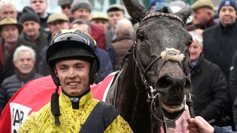 Michael O&#39;Sullivan and Marine Nationale after winning the Bar One Novice Hurdle