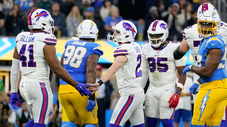 Tyler Bass' late field goal earned Buffalo Bills a narrow victory over Los Angeles Chargers