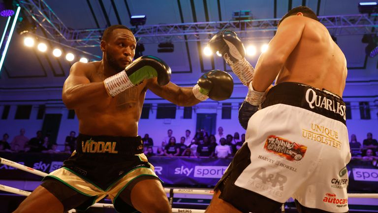 BEN SHALOM BOXXER BREAKTHROUGH FIGHT NIGHT.30/09/2023 YORK HALL BETHNAL GREEN.PIC LAWRENCE LUSTIG/BOXXER.(PICS FREE FOR EDITORIAL USE ONLY).ENGLISH CRUISERWEIGHT CHAMPIONSHIP.VIDDAL RILEY V NATHAN QUARLESS