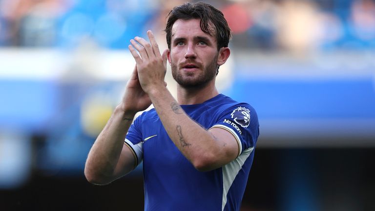 Chelsea&#39;s Ben Chilwell applauds fans