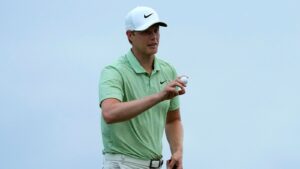 Read more about the article Cam Davis jumps on top with two-shot lead at PGA Tour’s Sony Open in Hawaii after opening round | Golf News