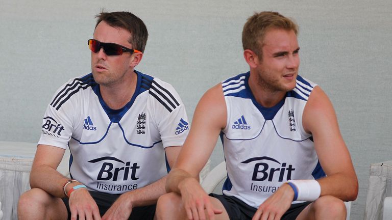 England&#39;s Graeme Swann, left, and Stuart Broad during a practice session in Ahmadabad in 2012