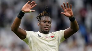 Read more about the article Maro Itoje: England handed boost after second row agrees new contract with Saracens | Rugby Union News