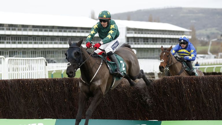 Stumptown wins the Paddy Power Handicap Chase at Cheltenham 