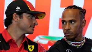 Read more about the article Lewis Hamilton to Ferrari: Carlos Sainz ‘surprised’ by signing for 2025 but has no hard feelings | F1 News