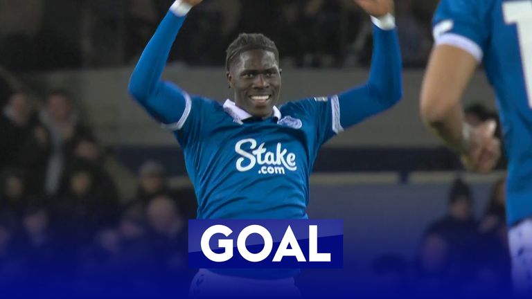 Everton&#39;s Onana scores against Palace