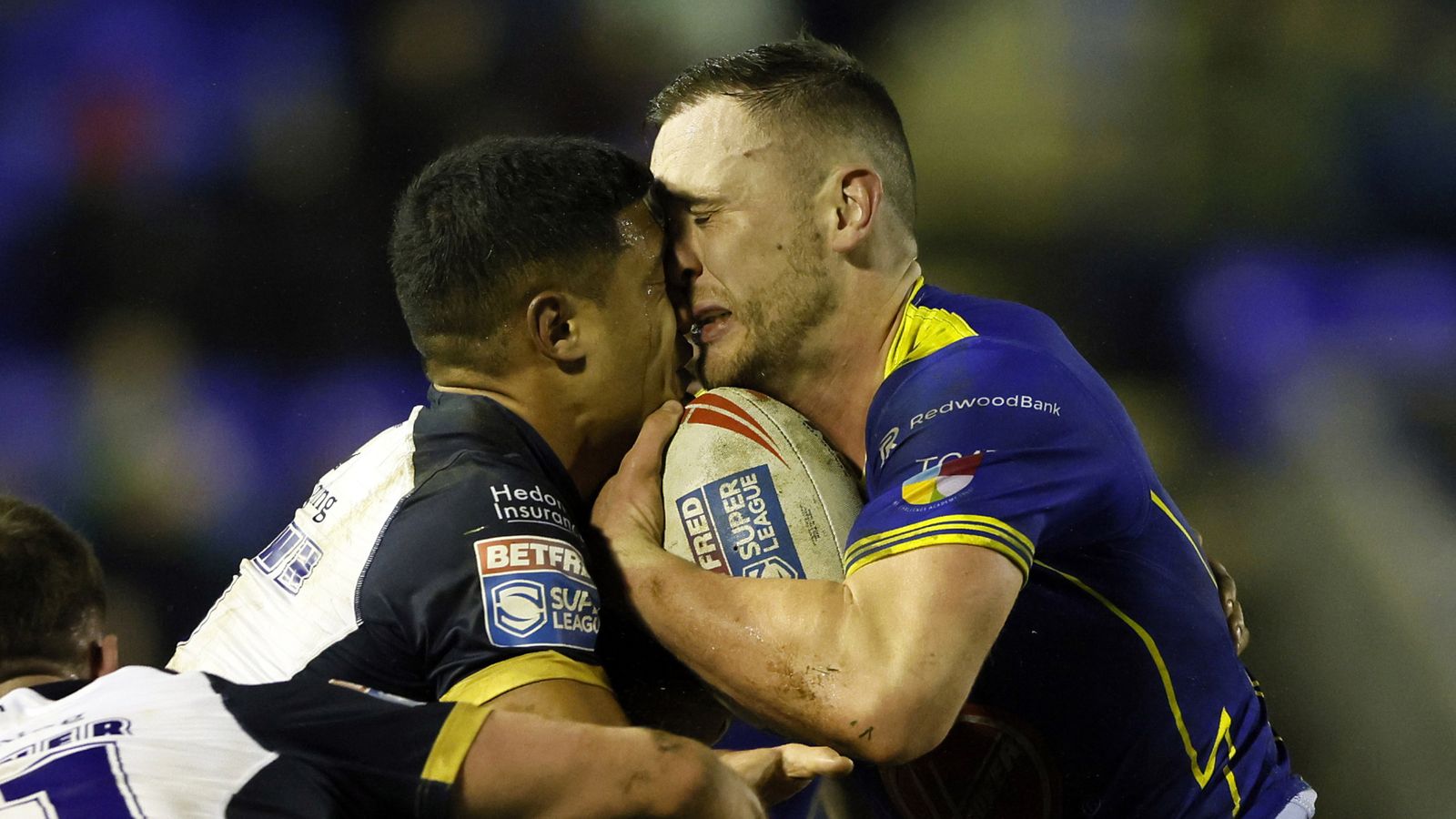 You are currently viewing Red-card controversy overshadows Wolves win, Catalans rout Broncos