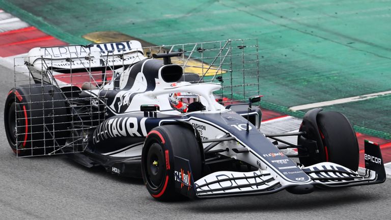 CIRCUIT DE BARCELONA-CATALUNYA, SPAIN - FEBRUARY 25: Testing rig on the car of Pierre Gasly, AlphaTauri AT03 during the Barcelona February testing at Circuit de Barcelona-Catalunya on Friday February 25, 2022 in Barcelona, Spain. (Photo by Mark Sutton / Sutton Images)