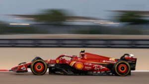 Read more about the article F1 testing: Carlos Sainz fastest for Ferrari on Day Two in Bahrain as Lewis Hamilton shows promise for Mercedes | F1 News