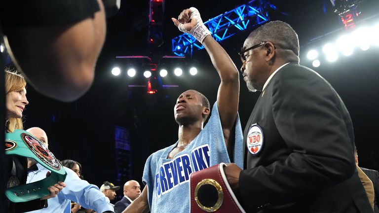 Shu Carrington landed a fourth round knockout against Bernard Torres in front of his home fans