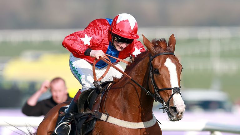 Jamie Moore riding Sire De Grugy