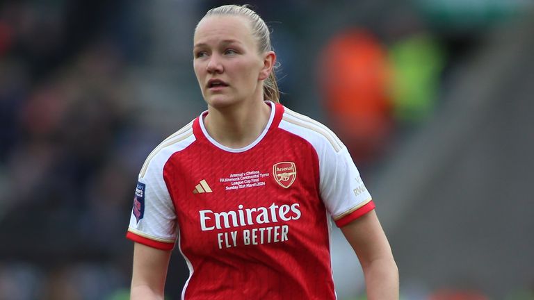 Frida Maanum collapsed on the pitch late on of the Conti Cup final between Arsenal and Chelsea