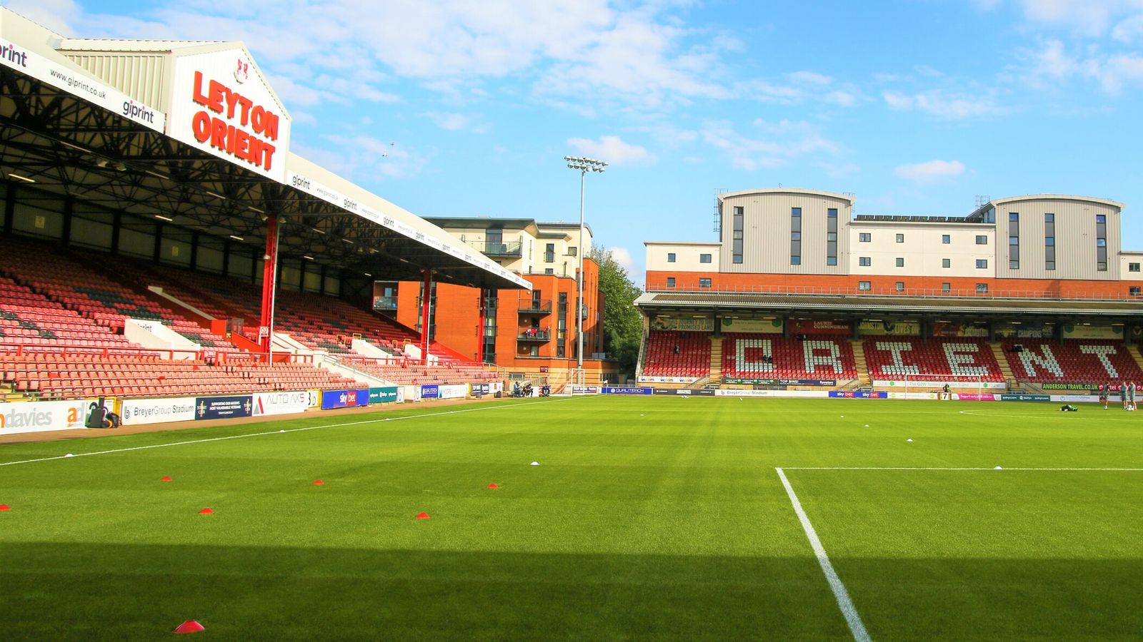 You are currently viewing Leyton Orient: Punjabi O’s confirm they were consulted over Jack Simpson signing and will meet player and boss Richie Wellens | Football News