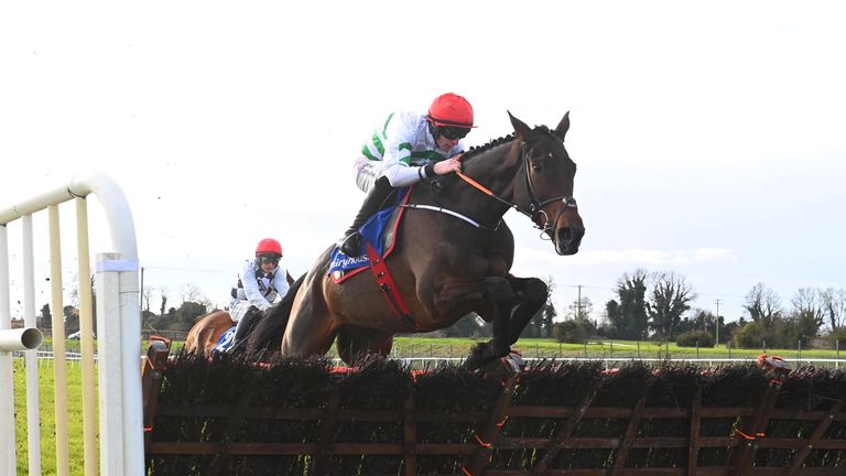 Firefox and Jack Kennedy win the Kettles Country House Hotel Maiden Hurdle