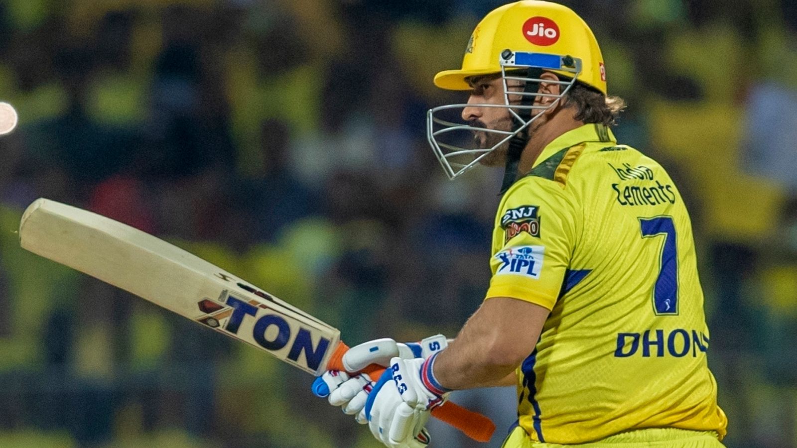 Read more about the article MS Dhoni: Legendary wicketkeeper steps down as Chennai Super Kings captain for 2024 Indian Premier League | Cricket News