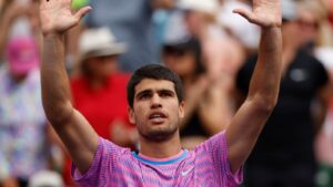 Read more about the article Indian Wells: Carlos Alcaraz beats Fabian Marozsan to reach quarter-finals as Stefanos Tsitsipas beaten | Tennis News