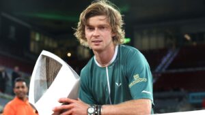 Read more about the article Mutua Madrid Open: Andrey Rublev overcomes virus to defeat Felix Auger-Aliassime in thriller | Tennis News