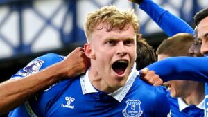 Read more about the article Jarrad Branthwaite transfer news: Man Utd’s improved bid worth up to £50m rejected by Everton | Transfer Centre News